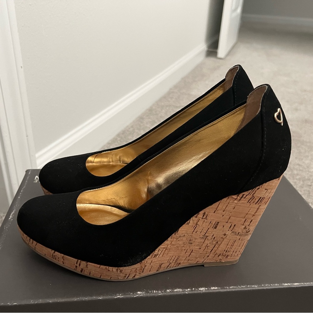 Thalia Sodi Miaa Almond-Toe Platform Wedge Pumps